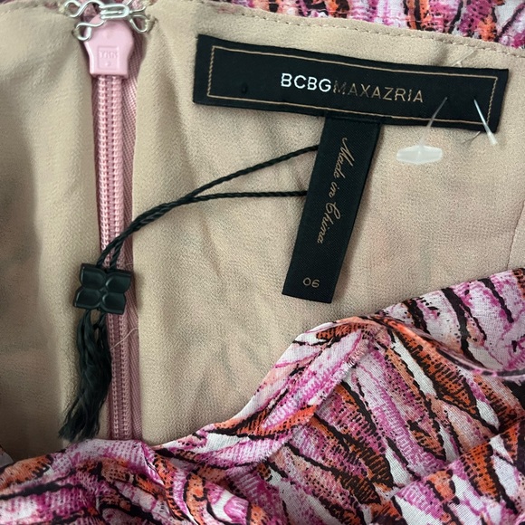 BCBG DRESS NWT - Picture 4 of 6